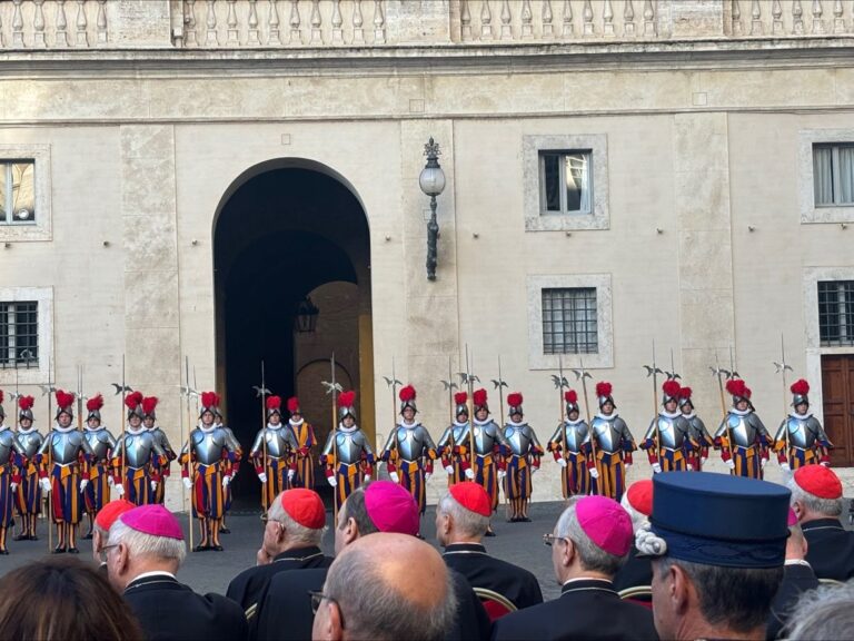 Une trajectoire pas comme les autres: prestation de serment de la Garde Pontificale